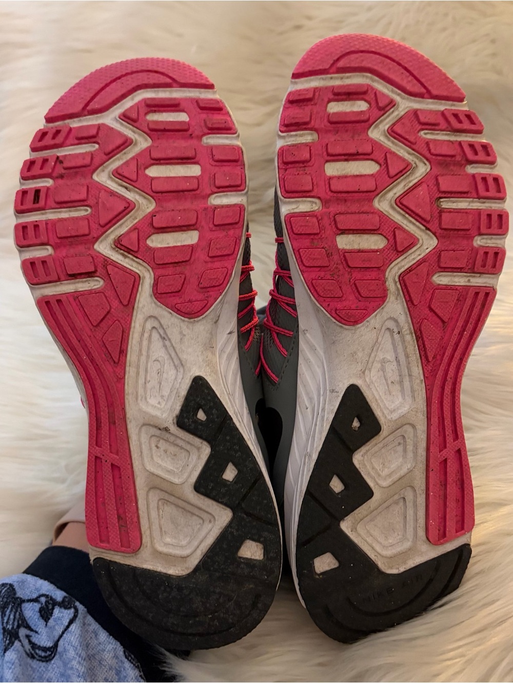 Nike Women’s Gray and Hot Pink Athletic Running Sneakers - Picture 5 of 6